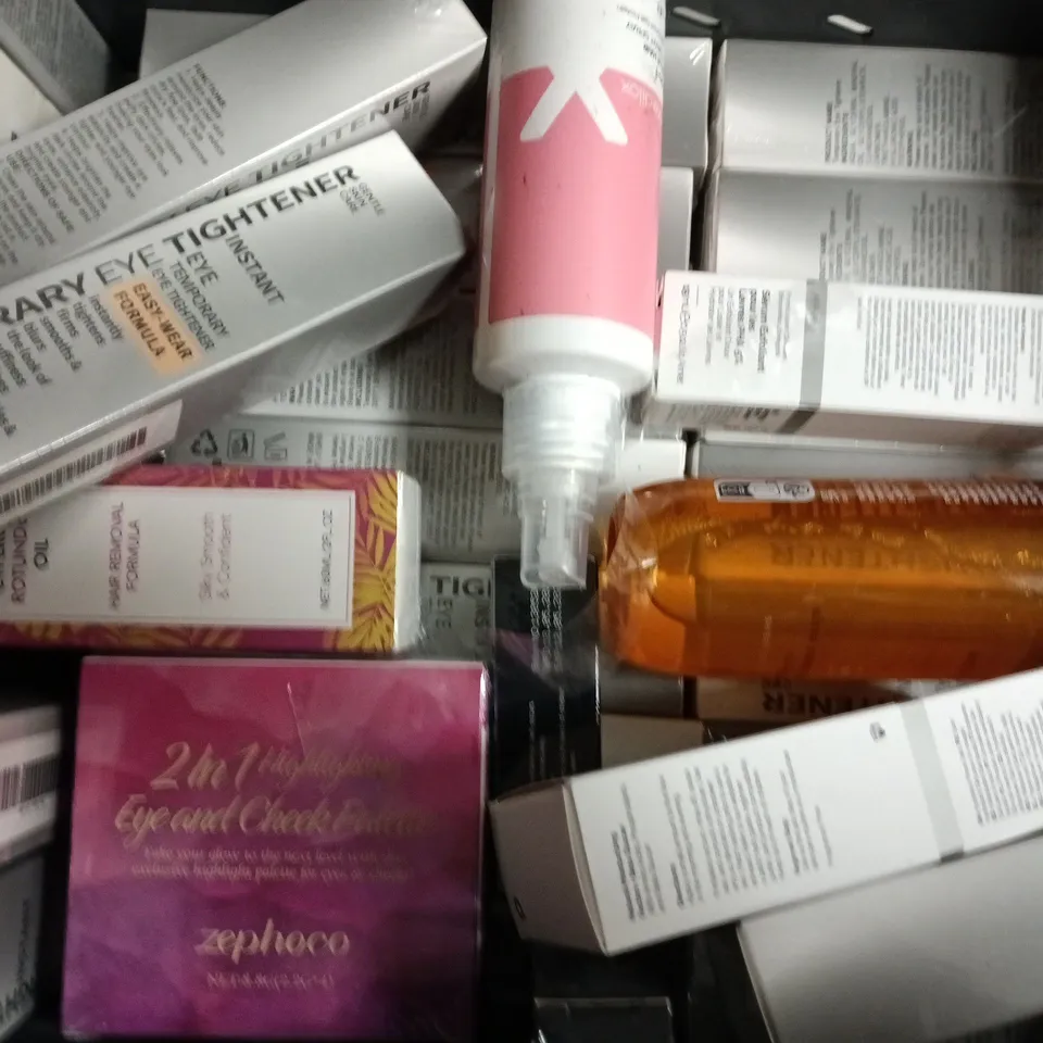 APPROXIMATELY 20 ASSORTED COSMETIC ITEMS TO INCLUDE SEAWEED SOAP, RITUALS, NATURE SPELL, ETC - COLLECTION ONLY