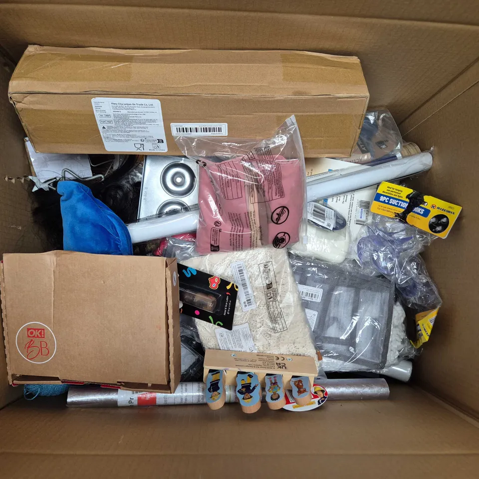 APPROXIMATELY 20 ASSORTED HOUSEHOLD PRODUCTS TO INCLUDE T-CUT APPLICATOR SET, WOW LONDON FESTIVAL NOSE & SCAR LATEX, BRIGHT STARS TOYS, ETC - COLLECTION ONLY