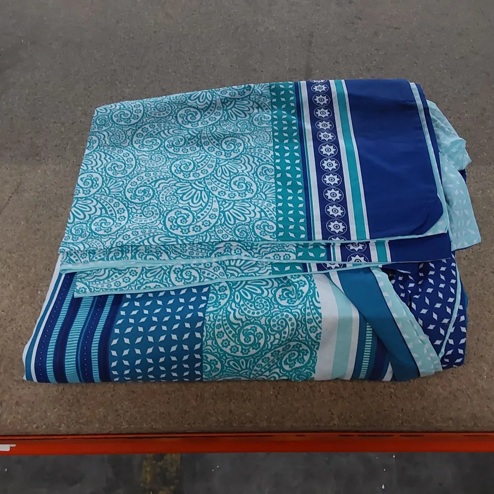 BAGGED 132 TC REVERSIBLE DUVET COVER SET // SIZE UNSPECIFIED 