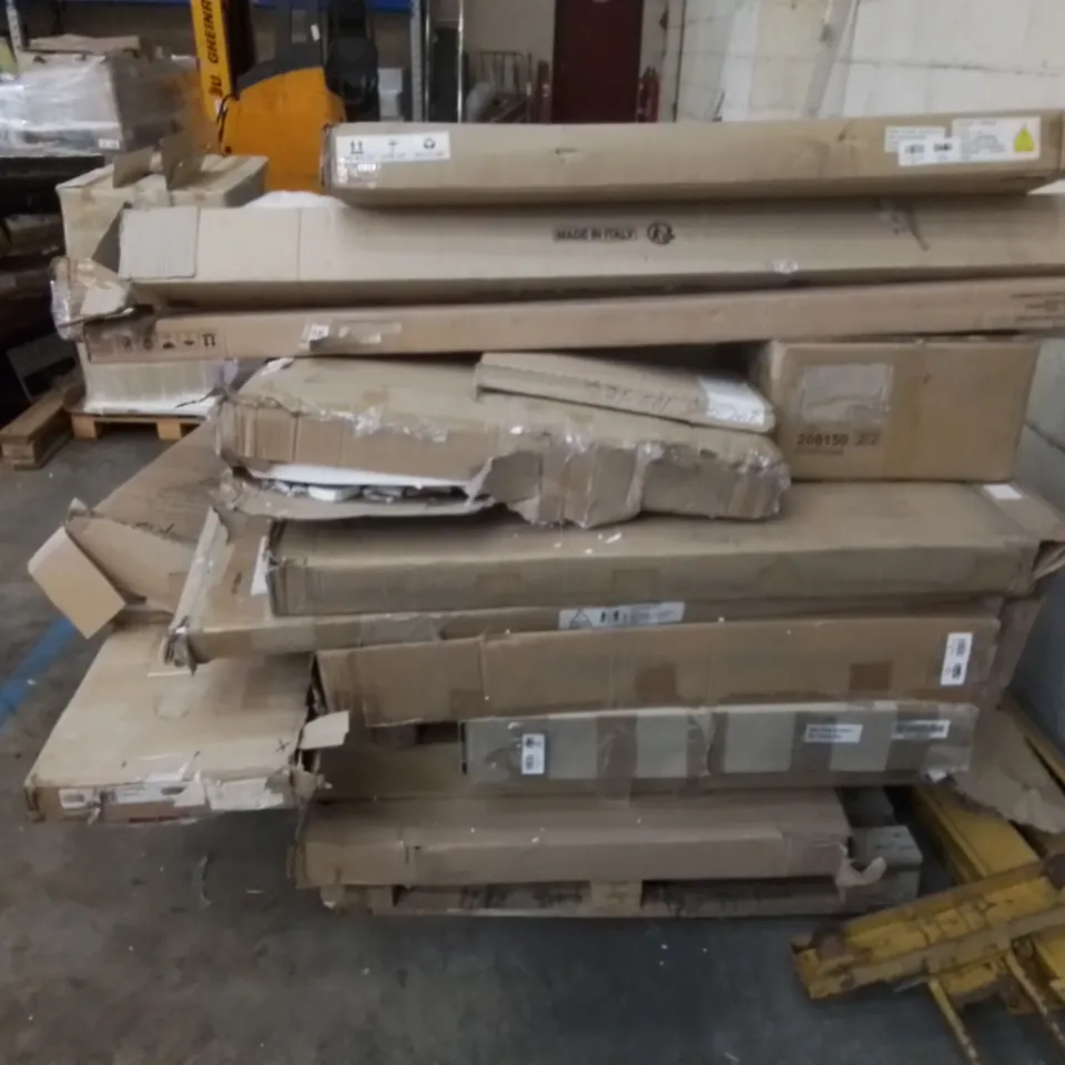 PALLET TO CONTAIN ASSORTED FURNITURE & FURNITURE PARTS 