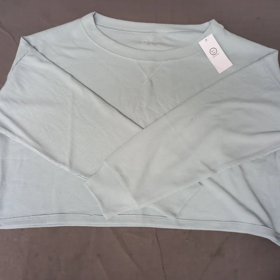 GILLY HICKS TOP IN LIGHT BLUE SIZE SMALL