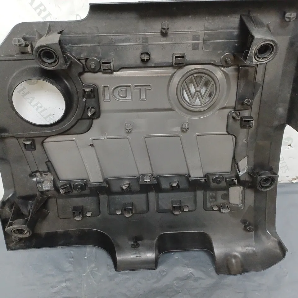 VW PASSAT CC ENGINE COVER / COLLECTION ONLY 