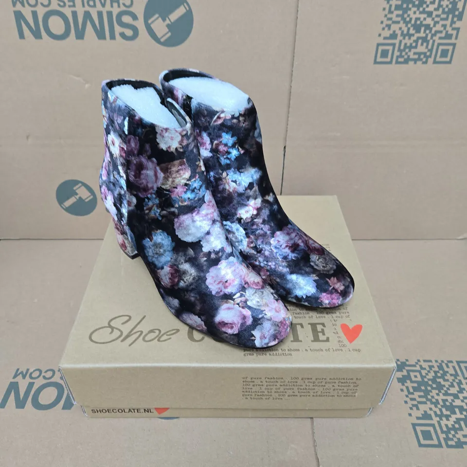 SHOE-COLATE FLORAL PRINT ANKLE BOOTS – UK 8