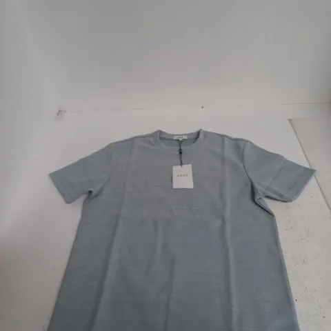 ARNE LIGHT BLUE SHORT-SLEEVE TOP – UK M (ORIGINAL: M)