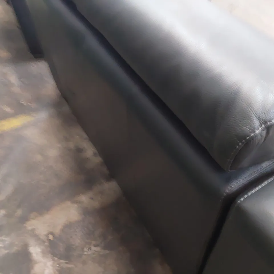 QUALITY ITALIAN DESIGNER POWER RECLINING TWO SEATER SOFA & FIXED SNUGGLER CHAIR CHARCOAL LEATHER 