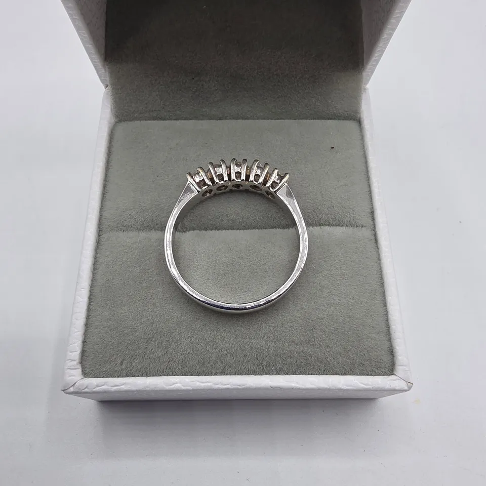 18CT WHITE GOLD FIVE STONE HALF ETERNITY RING SET WITH NATURAL DIAMOND