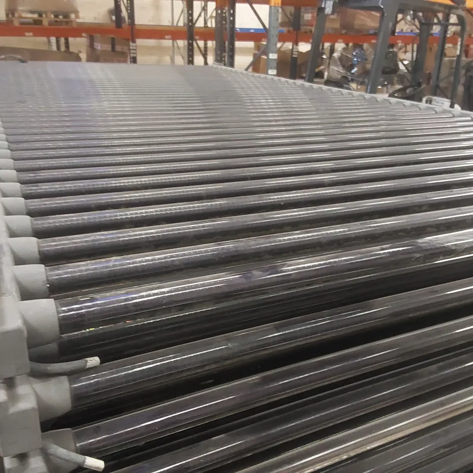 PALLET CONTAINING A VERY LARGE QUANTITY OF SOLYNDRA 200W SOLAR PANELS