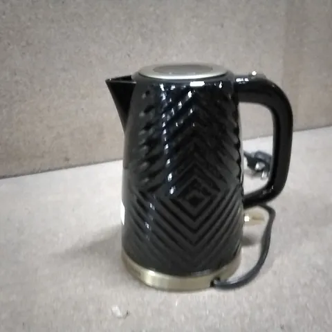 BOXED RUSSELL HOBBS GROOVE BLACK KETTLE 