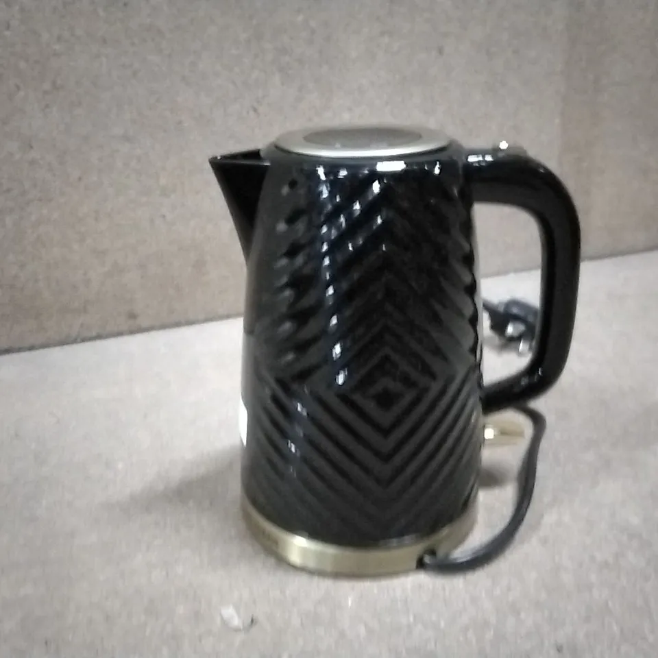 BOXED RUSSELL HOBBS GROOVE BLACK KETTLE 