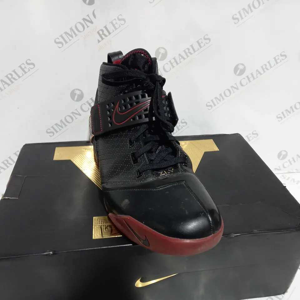 BOXED ZOOMLEBRON V - UK SIZE 12
