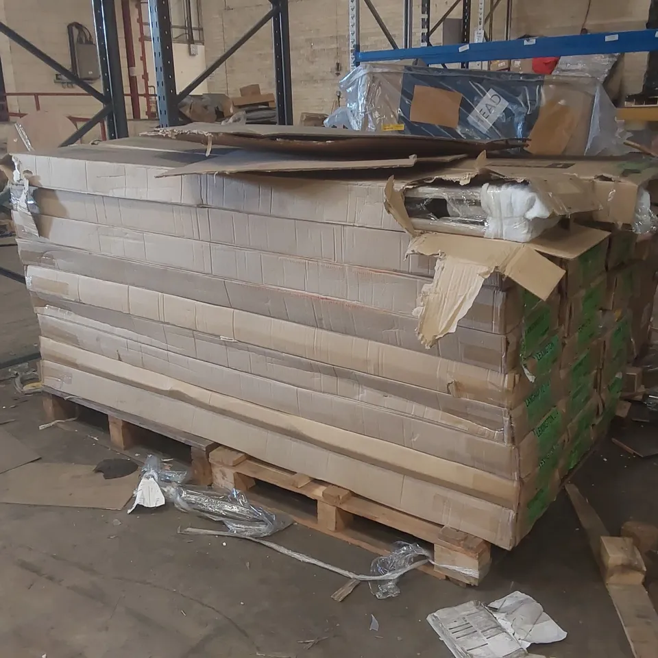 PALLET CONTAINING A VERY LARGE QUANTITY OF ASSORTED DESIGNER BED PARTS ECT