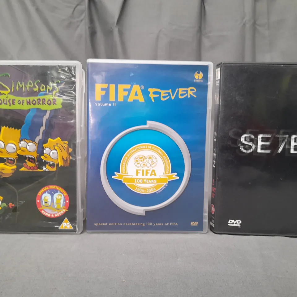 BOX OF APPROXIMATELY 20 ASSORTED DVDS TO INCLUDE SIMPSONS TREEHOUSE OF HORROR, FIFA FEVER, SEVEN, ETC