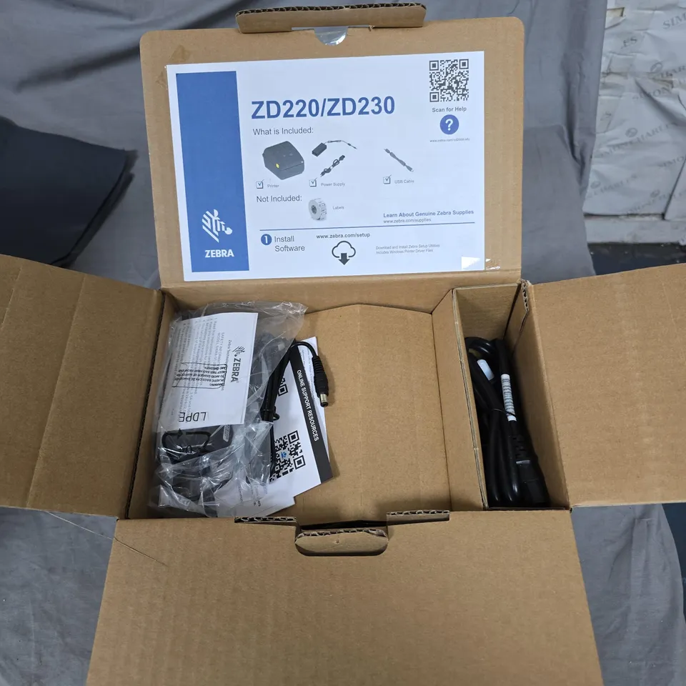 ZEBRA ZD220/ZD230 DESKTOP LABEL PRINTER – BOXED