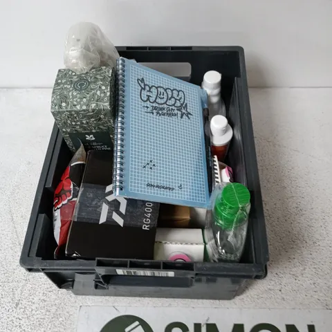 APPROXIMATELY 10 ASSORTED HOUSEHOLD ITEMS INCLUDING DIFFUSER, MOULD REMOVER, FISHING BAIT ETC. 
