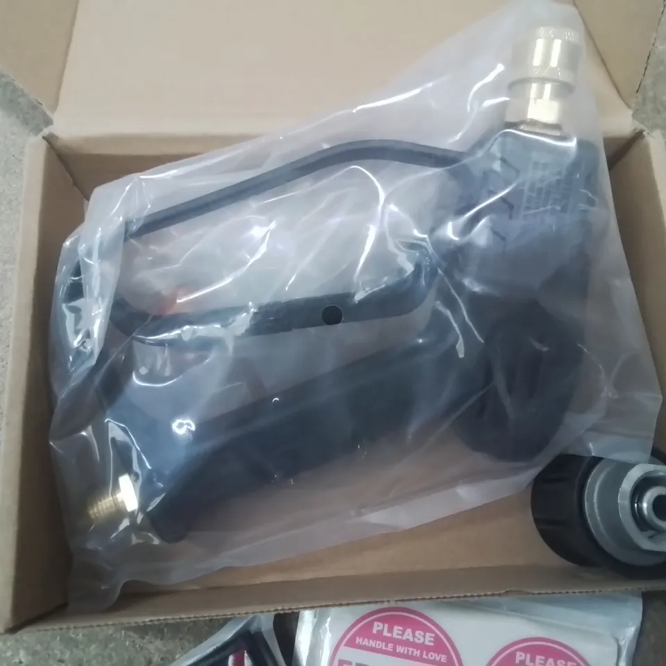 APPROXIMATELY 12 BRAND NEW BOXED ITEMS.