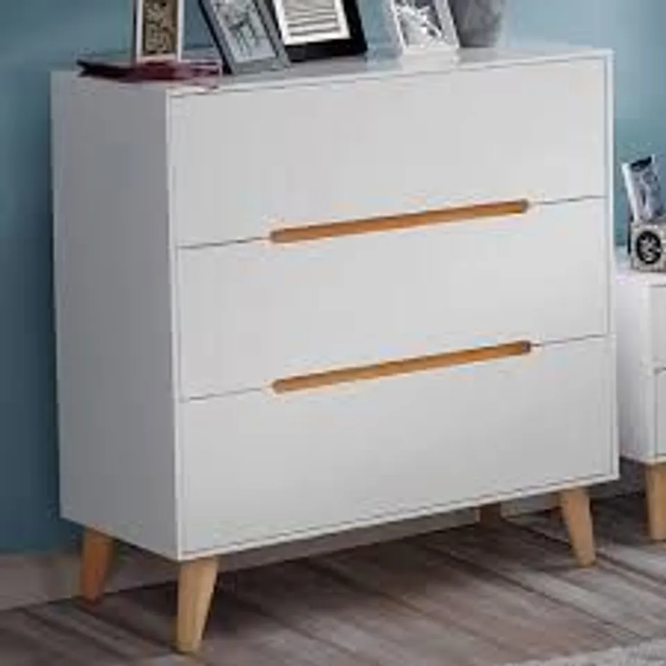 BOXED JULIAN BOWEN ALICIA 3 DRAWER CHEST - MATT WHITE (1 BOX)