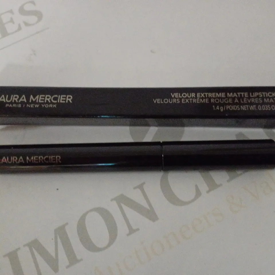 LOT OF 4 LAURA MERCIER VELOUR EXTREME MATTE LIPSTICKS, JOLIE/SOFT PINK (1.4G/0.035OZ)