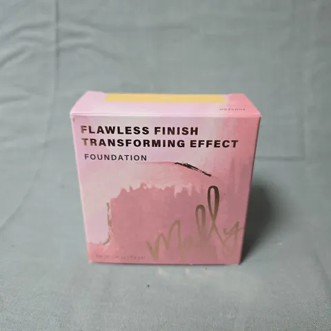 FLAWLESS FINISH TRANSFORMING EFFECT FOUNDATION (LIGHT) – PINK BOX WITH ROUND COMPACT