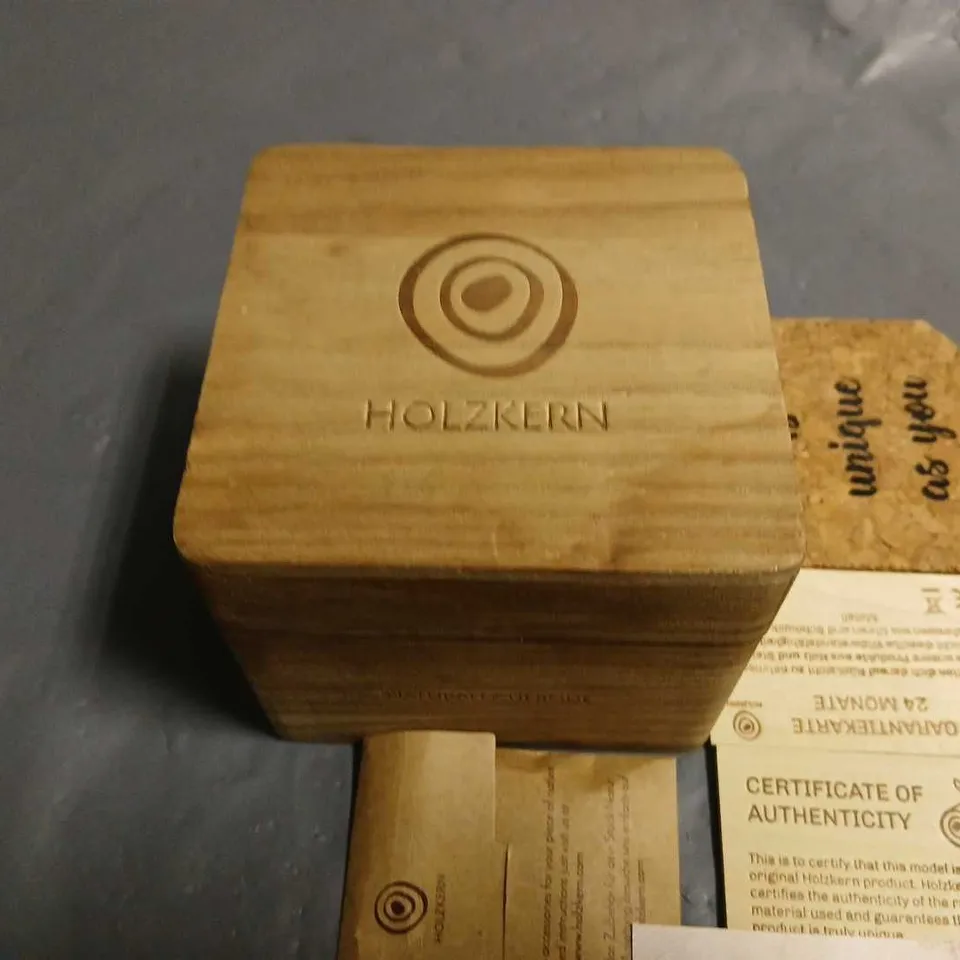 BOXED HOLZKERN BLUE AND WOODEN DETAILED WATCH