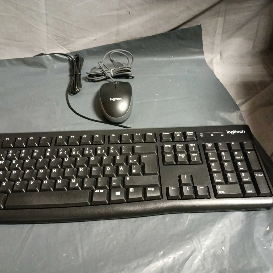LOGITECH MK120 KEYBOARD & MOUSE BUNDLE (WIRED USB) - BOXED - GERMAN KEYBOARD 