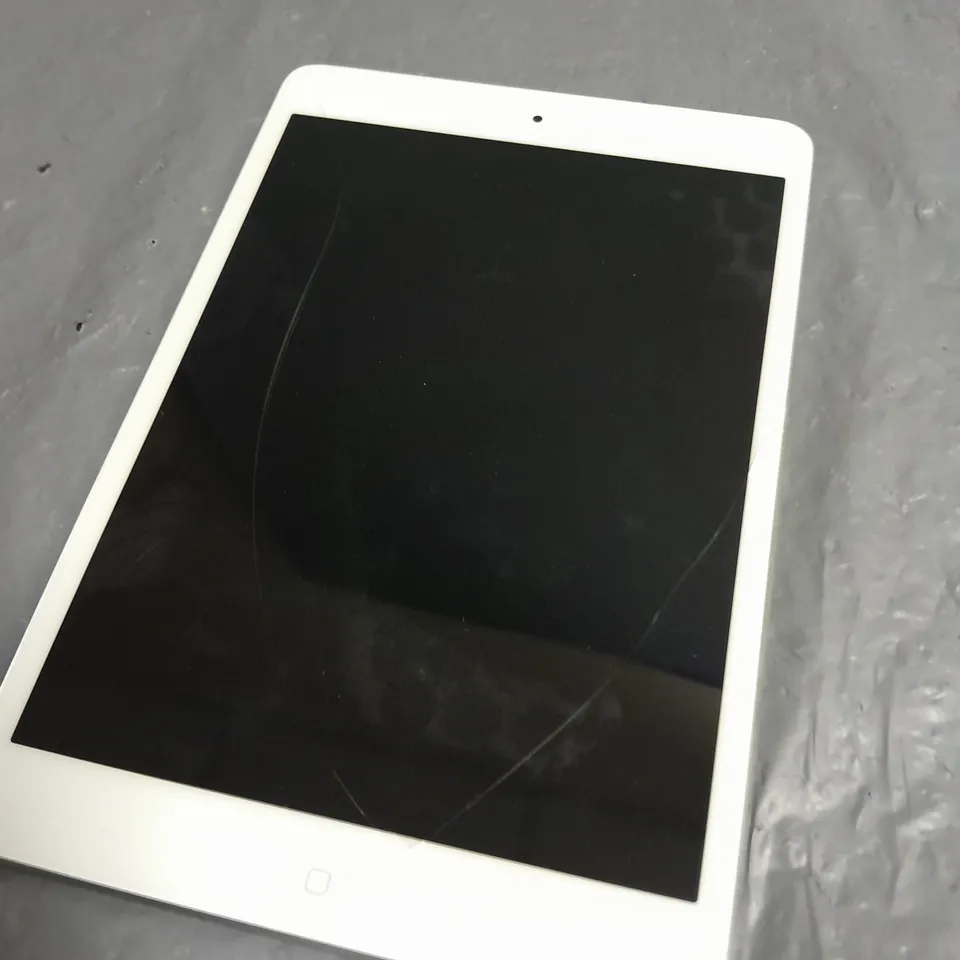 UNBOXED APPLE IPAD MINI IN WHITE - A1432
