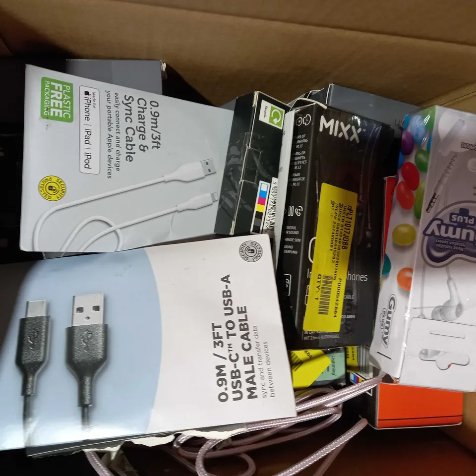 BOX OF APPROXIMATELY 20 ASSORTED ELECTRICAL ITEMS TO INCLUDE ASDA TECH SYNC & CHARGE CABLE, JVC GUMY STEREO HEADPHONES, ASDA TECH TRUE WIRELESS EARBUDS, ETC