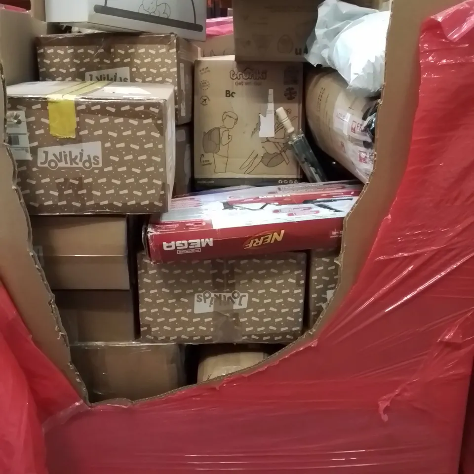 PALLET CONTAINING VARIOUS ASSORTED BOXED HOUSEHOLD ITEMS TO INCLUDE: BABY PLAY MAT, KIDS TRUNKI'S, BOOSTER SEATS AND LOTS MORE UNMARKED BOXED ITEMS 