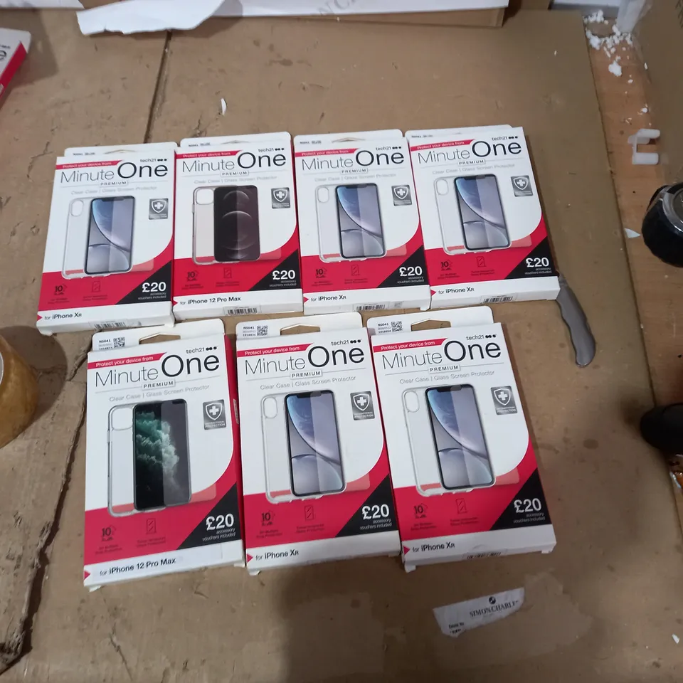 LOT OF 7 TECH 21 MINUTE ONE CLEAR IPHONE XR, IPHONE 12 PRO MAX CASES