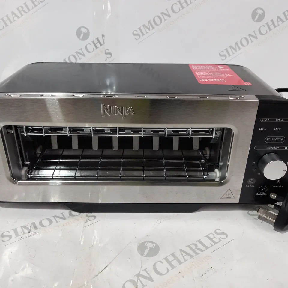 BOXED NINJA 2-IN-1 TOASTER & GRILL ST100UK