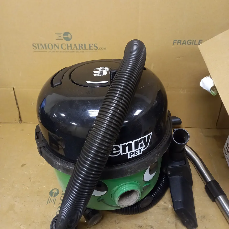HENRY PET PET200 BAGGED CYLINDER VACUUM