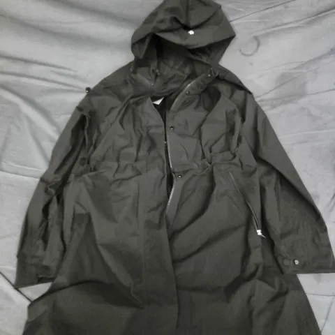 SWEATY BETTY GUIDE WATERPROOF PARKA IN KHAKI - SIZE L