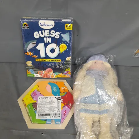 LARGE BOX OF APROXIMATELY 10 ASSORTED TOYS AND GAMES TO INCLUDE TEDDIES, JIGAWS AND FOOTBALL