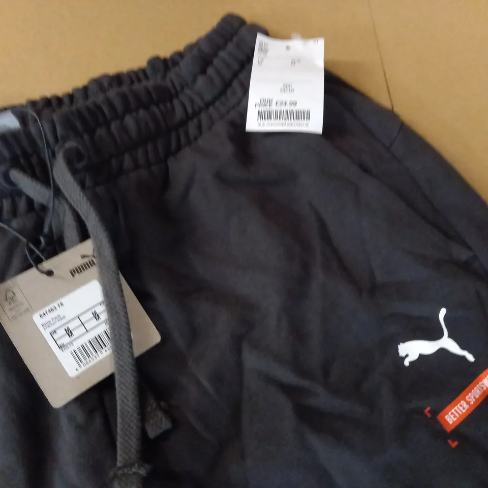 PUMA BLACK JOGGERS - M