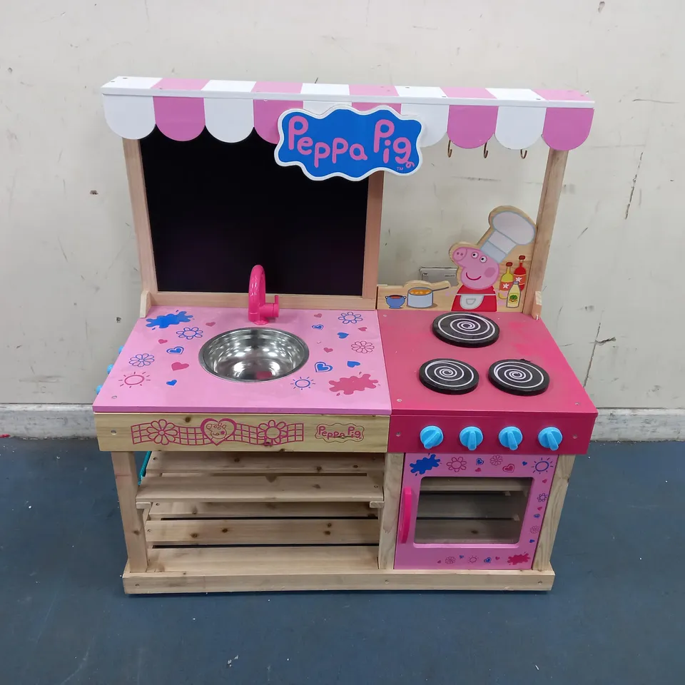 PEPPA PIG MUD KITCHEN 