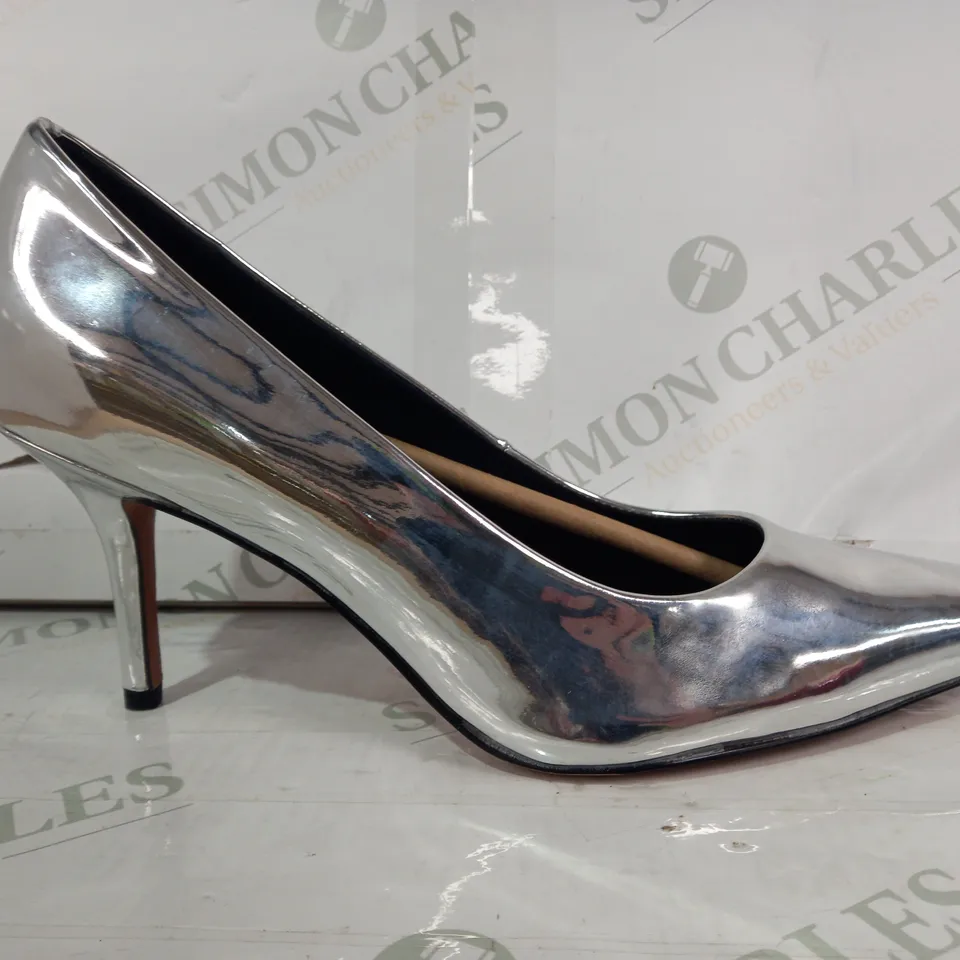 PAIR OF ASOS DESIGN POINTED TOE STILETTO HEEL SLIP-ON SHOES IN METALLIC SILVER SIZE 8