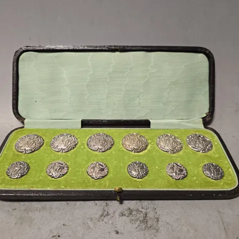 VICTORIAN CASED SET OF 12 SOLID SILVER BUTTONS WALKER AND HALL 1900