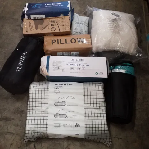 PALLET CONTAINING ASSORTED PILLOWS & CUSHIONS