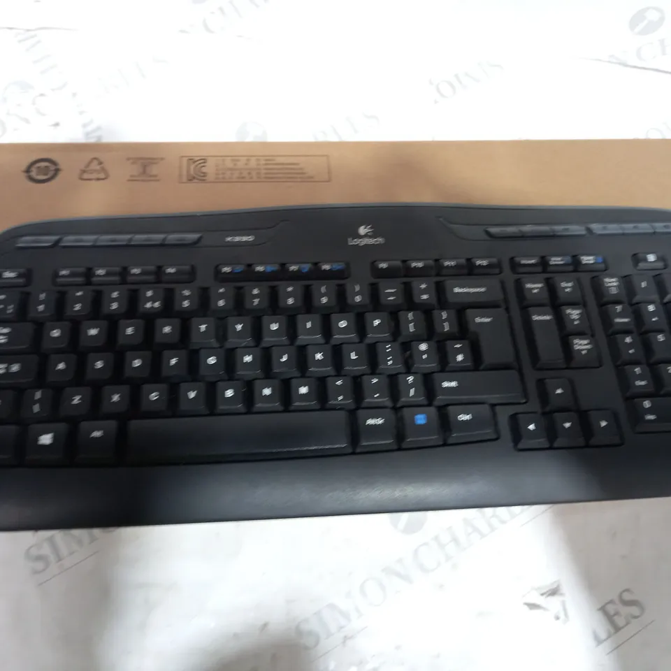 BOXED LOGITECH WIRELESS KEYBOARD
