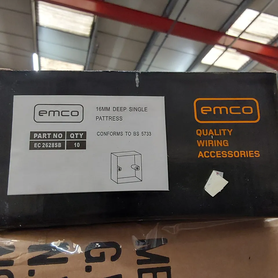 PALLET OF APPROXIMATELY 9000 X EMCO 16MM DEEP SINGLE PATRESS
