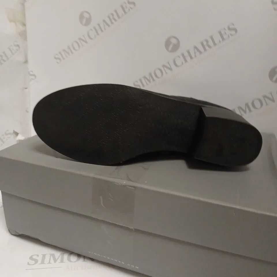 BOXED VIONIC HOPE JOSLYN BOOTS, BLACK - SIZE 5
