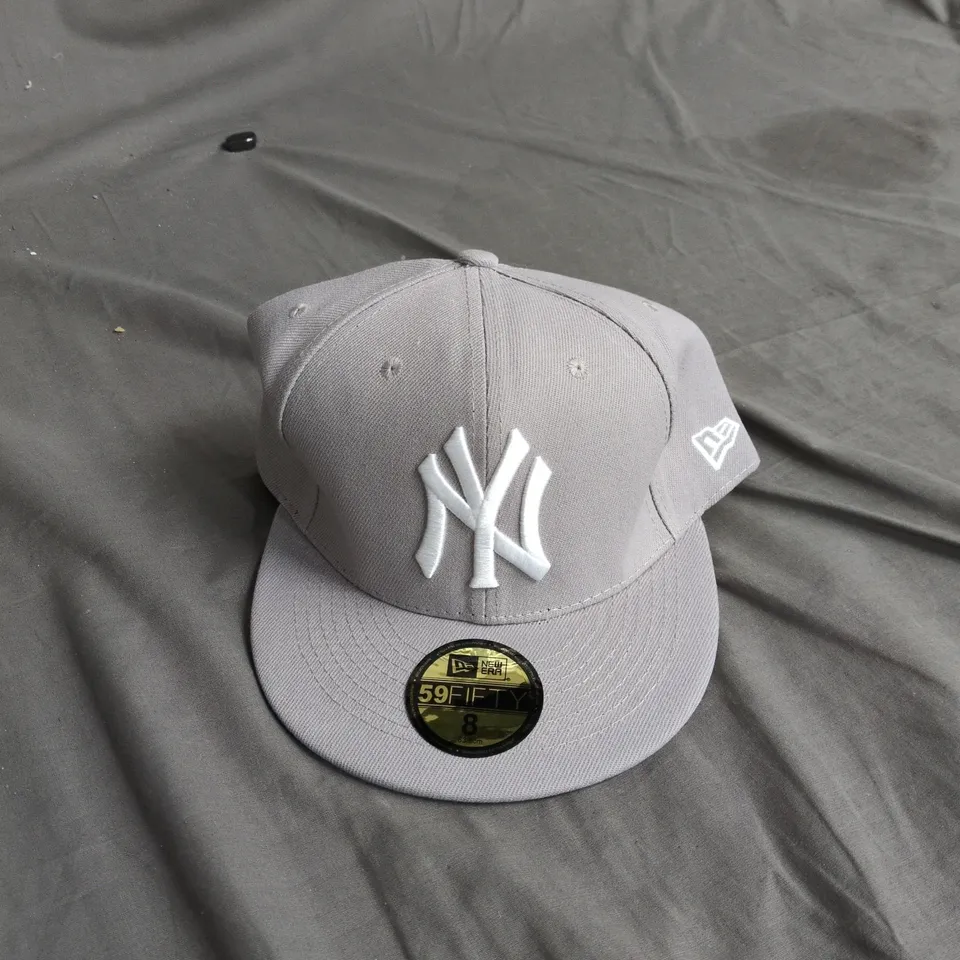 NEW ERA 59FIFTY GREY BASEBALL CAP – NY YANKEES - SIZE 8