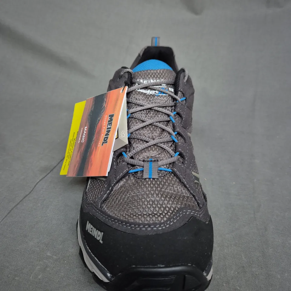 BOXED PAIR OF MEINDL ACTIVO GTX GORE-TEX SHOES - UK SIZE 10.5