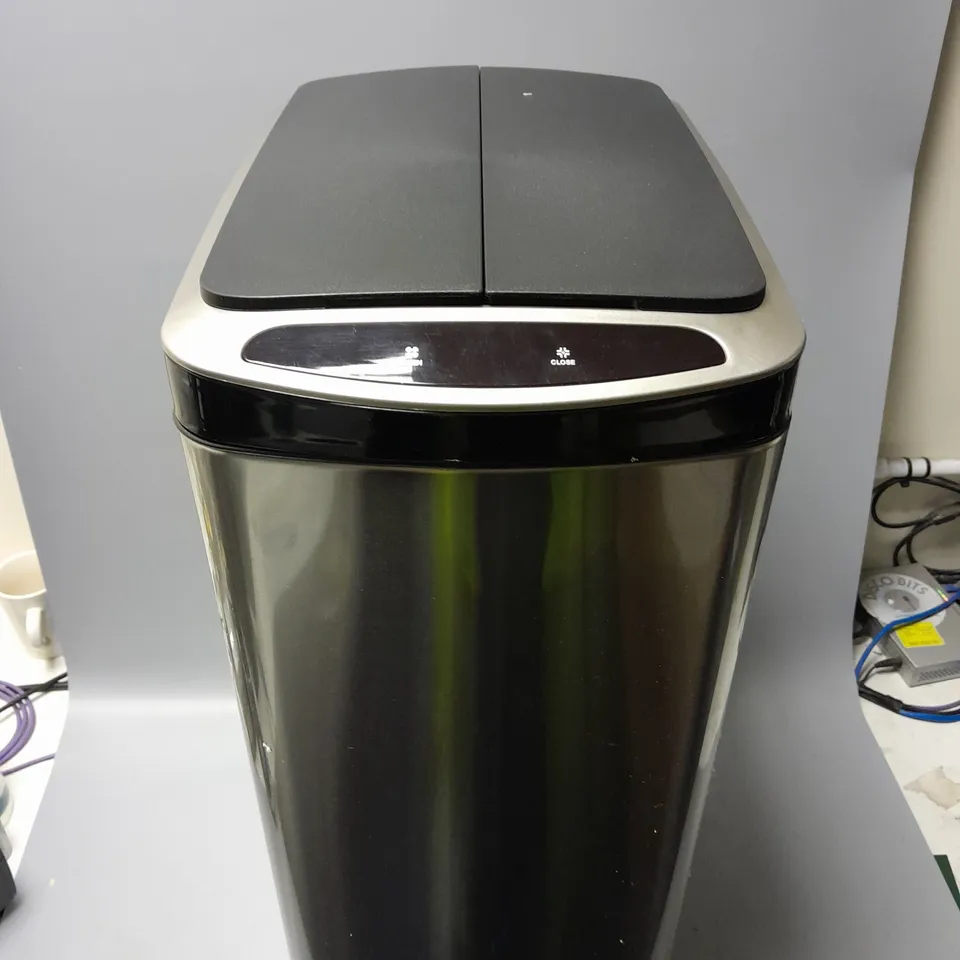 WINGED LID SENSOR WASTE BIN  RRP £100
