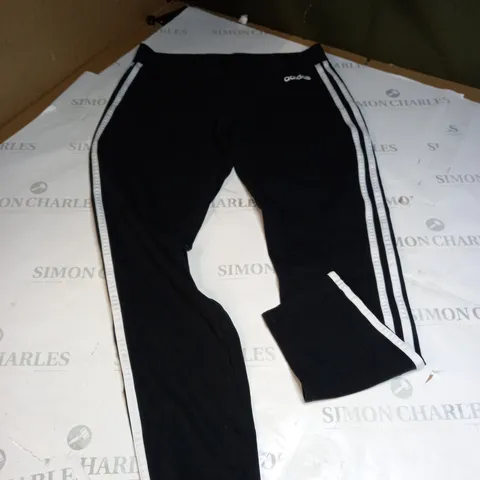 LARGE BLACK ADIDAS GYM LEGGINGS 