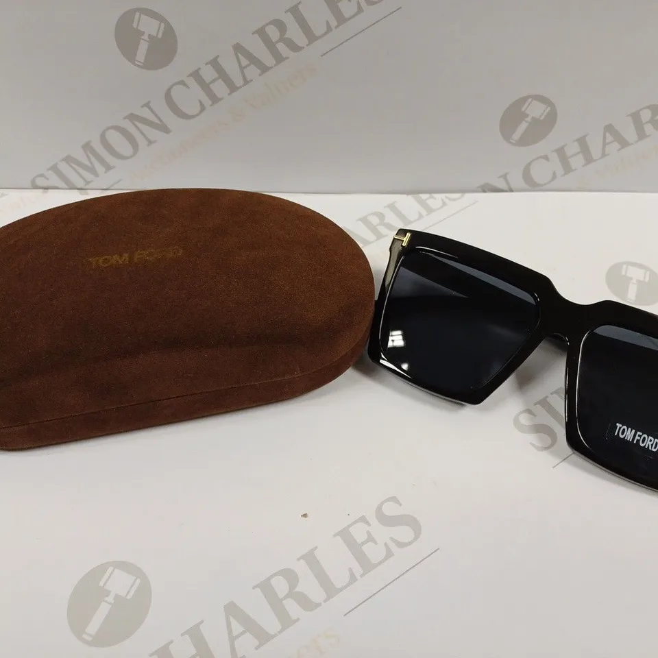 TOM FORD 6302 BLACK FRAMED SUNGLASSES 