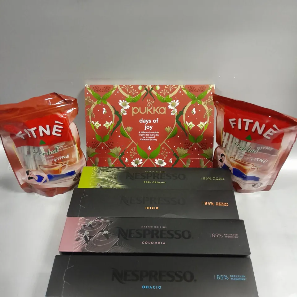 APPROXIMATELY 10 ASSORTED COFFEE/TEA PRODUCTS TO INCLUDE NESPRESSO COLOMBIA, PUKA DAYS OF JOY, FITNE HERBAL SACHETS ETC 