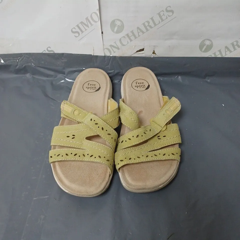 FREE SPIRIT LADIES SANDALS GREEN SIZE 5