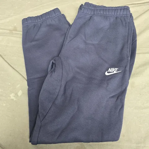 NIKE JOGGERS IN NAVY - MEDIUM