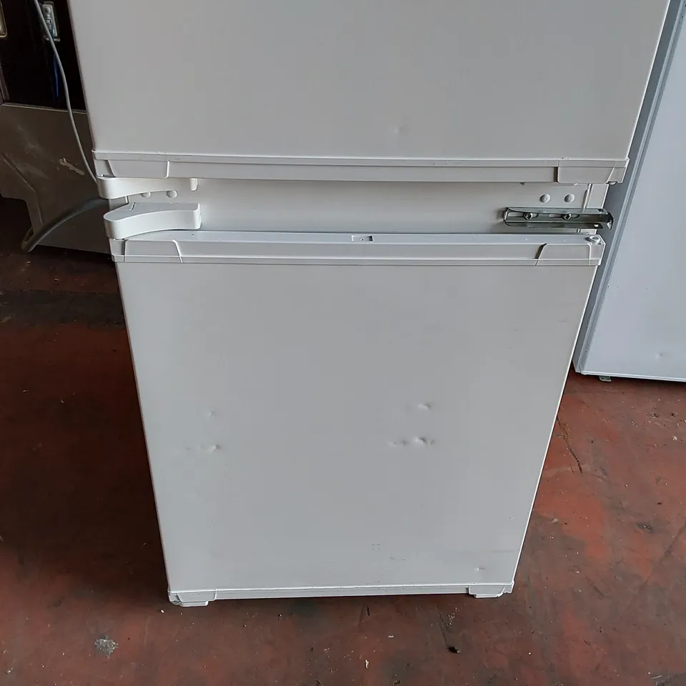 BEKO FRIDGE FREEZER - WHITE 