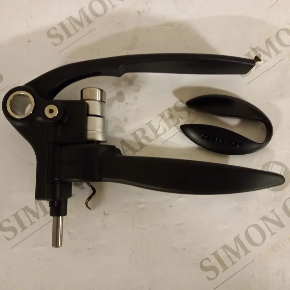 LE CREUSET LEVER CORKSCREW